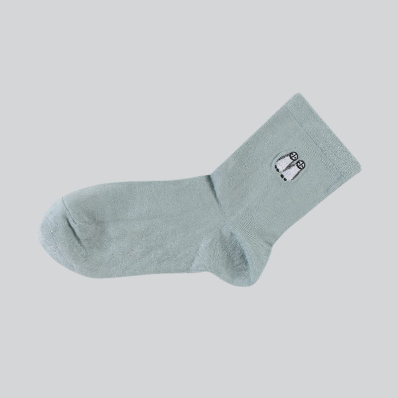 Fabrik Heißer Verkauf Niedliche Muster Stickerei Logo Frauen Strickkleid Crew Socken