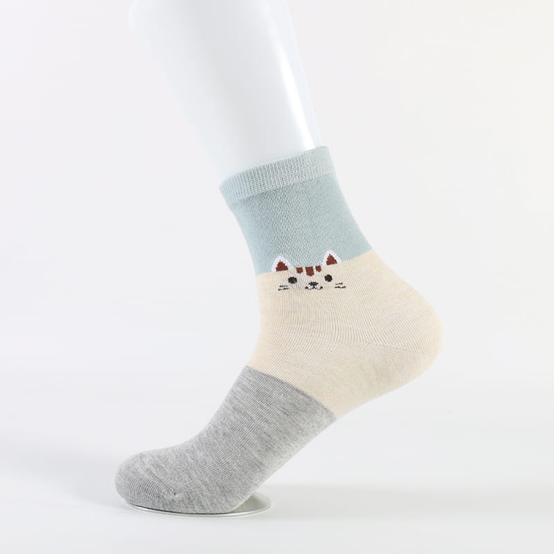 Modische Cartoon-Katzen-Socken aus gesponnener Seide und Jacquard, superweich