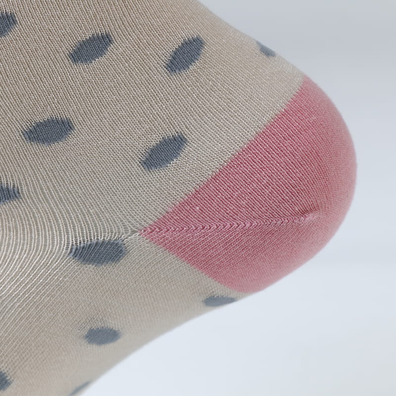 Superweiche Damensocken aus gesponnenem Seiden-Jacquard mit modischen Punkten