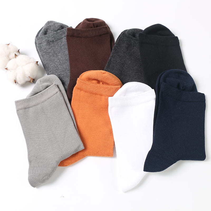 Einfarbige Herren-Business-Crew-Socken aus Baumwolle für den Winter und Herbst