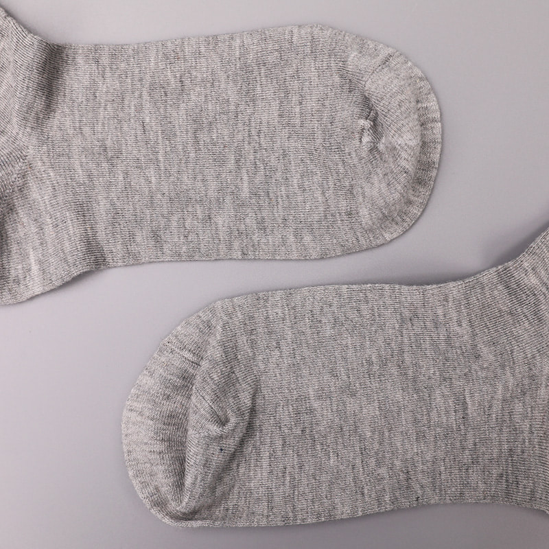 Weiches, gesponnenes Seidennylon, überzogen mit Ammoniak, 2 horizontalen Streifen und verstärkten, handgenähten Damensocken WSD1536