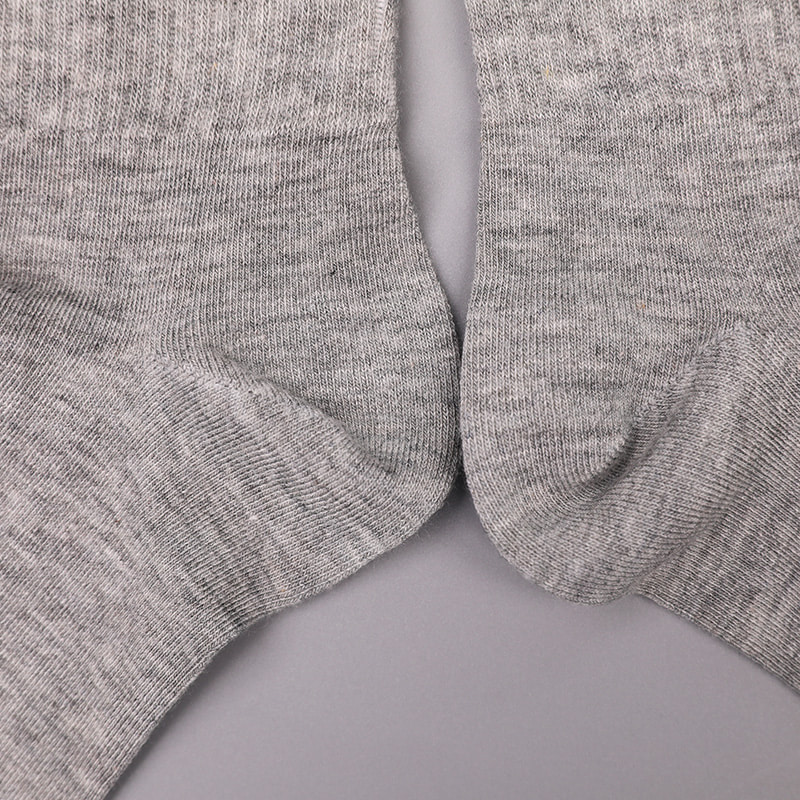 Weiches, gesponnenes Seidennylon, überzogen mit Ammoniak, 2 horizontalen Streifen und verstärkten, handgenähten Damensocken WSD1536