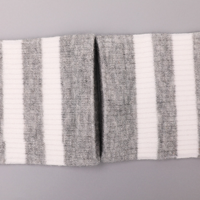 Weiches, gesponnenes Seidennylon, überzogen mit Ammoniak, 2 horizontalen Streifen und verstärkten, handgenähten Damensocken WSD1536