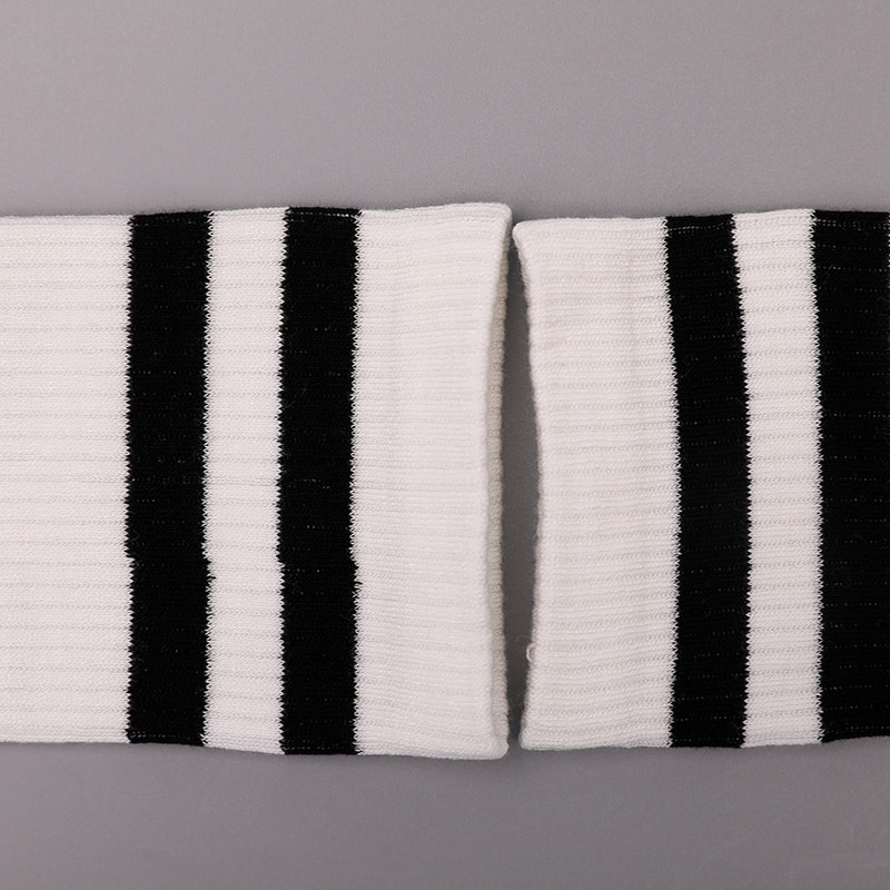 Weiches, gesponnenes Seidennylon, überzogen mit Ammoniak, 2 horizontalen Streifen und verstärkten, handgenähten Damensocken WSD1536