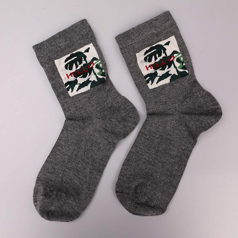 Weiche, gesponnene Seide, mit Nylon umwickelt, Spandex-Imitation, 3D-bedruckter Jacquard, handgenähte Herbst- und Winter-Herrensocken WSD2850