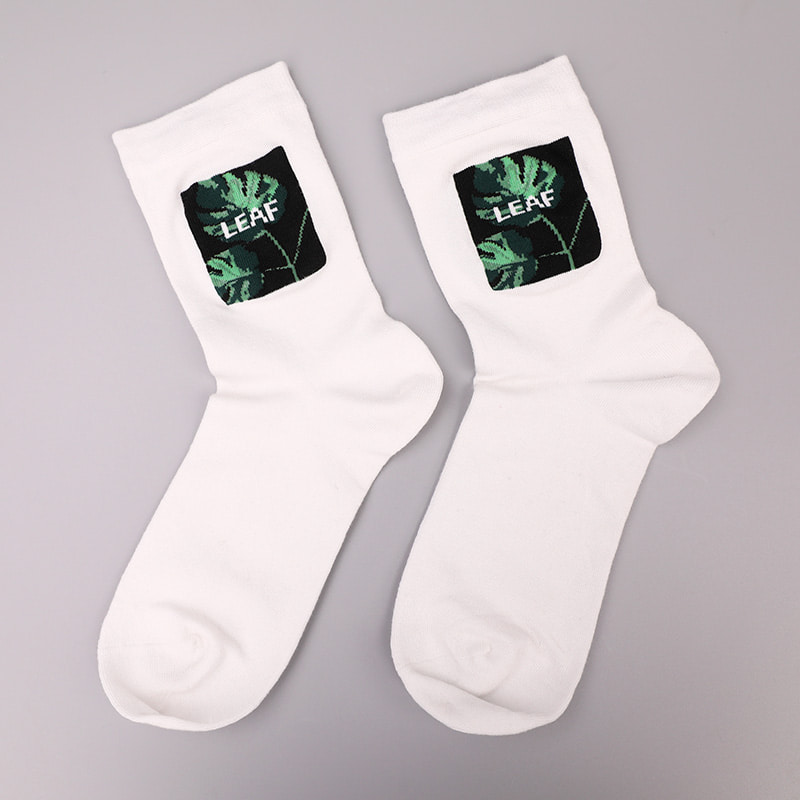 Weiche, gesponnene Seide, mit Nylon umwickelt, Spandex-Imitation, 3D-bedruckter Jacquard, handgenähte Herbst- und Winter-Herrensocken WSD2850
