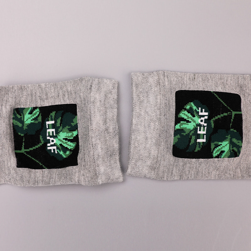 Weiche, gesponnene Seide, mit Nylon umwickelt, Spandex-Imitation, 3D-bedruckter Jacquard, handgenähte Herbst- und Winter-Herrensocken WSD2850