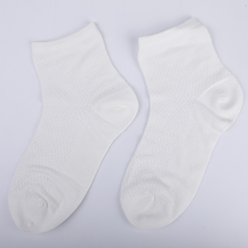 Tasche aus weichem Bambusfaser-Nylon, dünne, lässige Damensocken mit kleinen Diamanten, handgenähte Damensocken WSD1689