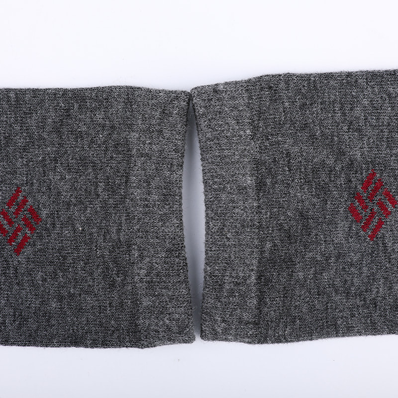 Gekämmte Baumwolle, mit Ammoniak umwickelte Socken, 98 % Baumwollgarn, kleiner Jacquard, handgenähte Herbst- und Winter-Herrensocken WSD2581