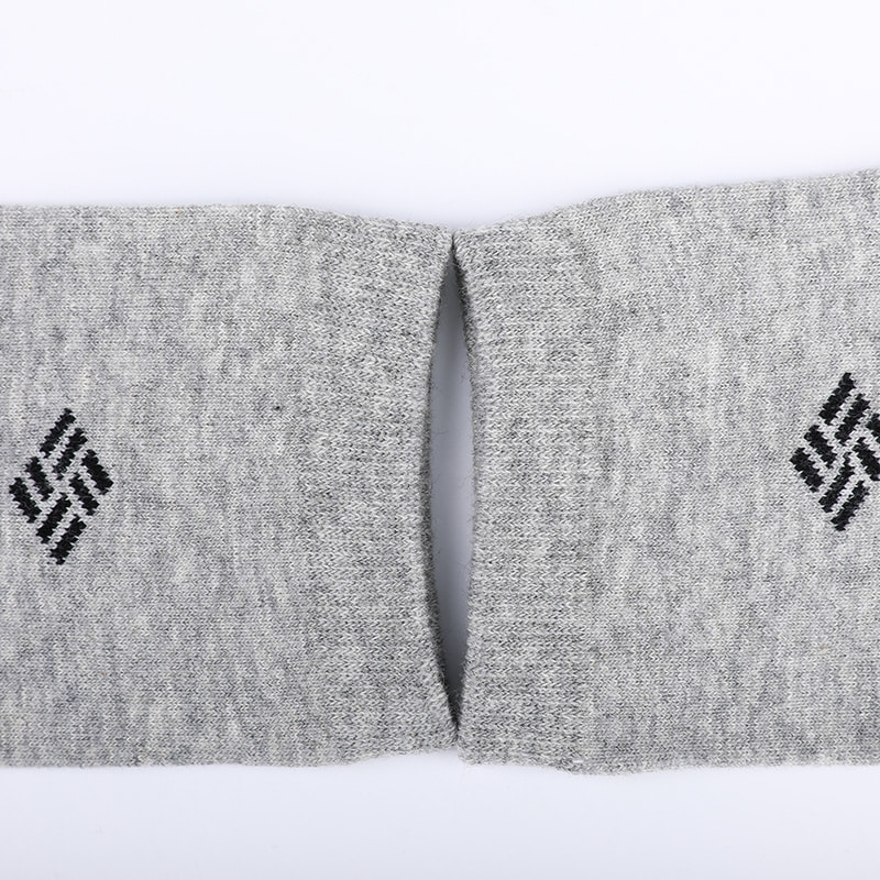 Gekämmte Baumwolle, mit Ammoniak umwickelte Socken, 98 % Baumwollgarn, kleiner Jacquard, handgenähte Herbst- und Winter-Herrensocken WSD2581