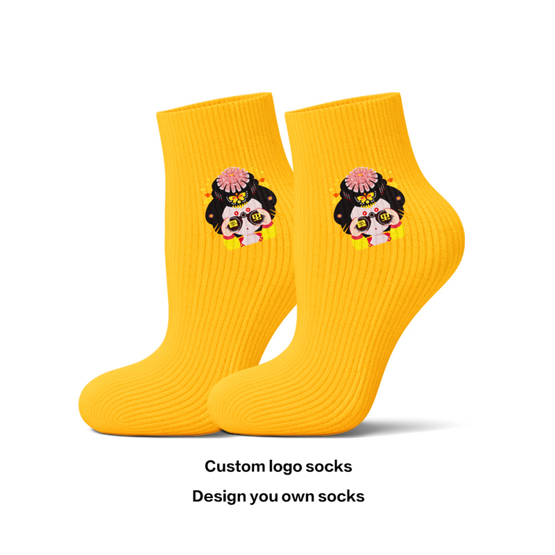 Benutzerdefinierte Socken Heißer Verkauf von benutzerdefinierten Logo-bedruckten Socken Polyester Blank White Tube Sublimation 3D-Druck Benutzerdefinierter Sockendruck