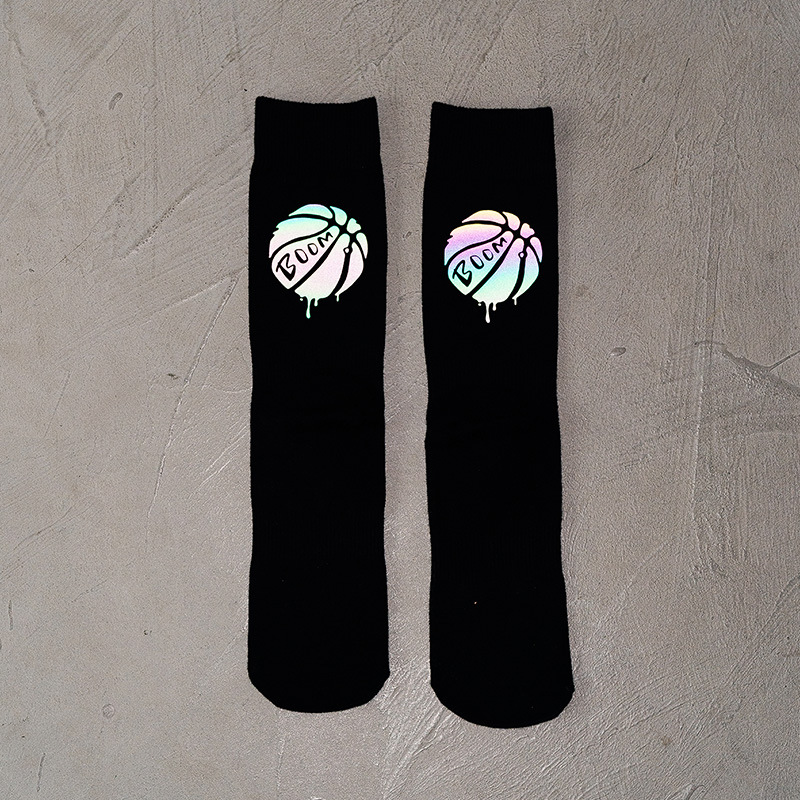 Ins schweißabsorbierende gekämmte Baumwoll-Sport-Crew-Cool-Basketball-Reflektorsocken