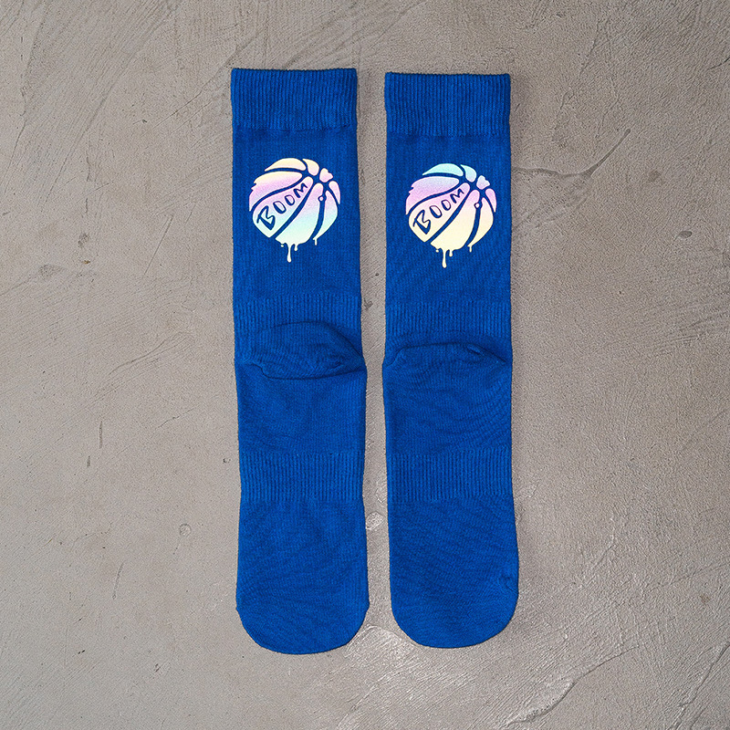 Ins schweißabsorbierende gekämmte Baumwoll-Sport-Crew-Cool-Basketball-Reflektorsocken