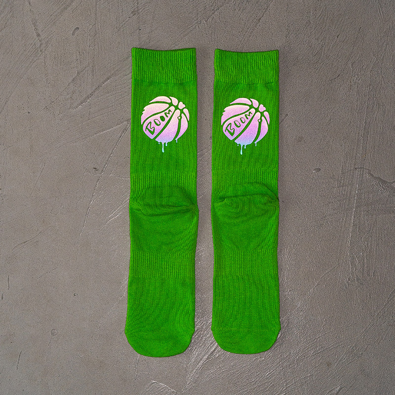 Ins schweißabsorbierende gekämmte Baumwoll-Sport-Crew-Cool-Basketball-Reflektorsocken