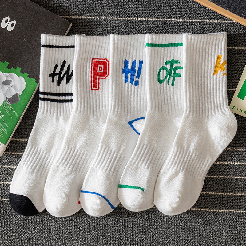 Maßgeschneiderte, einfarbige Jacquard-Strick-Street-Style-Hip-Hop-Buchstaben-Sport-Crew-Socken