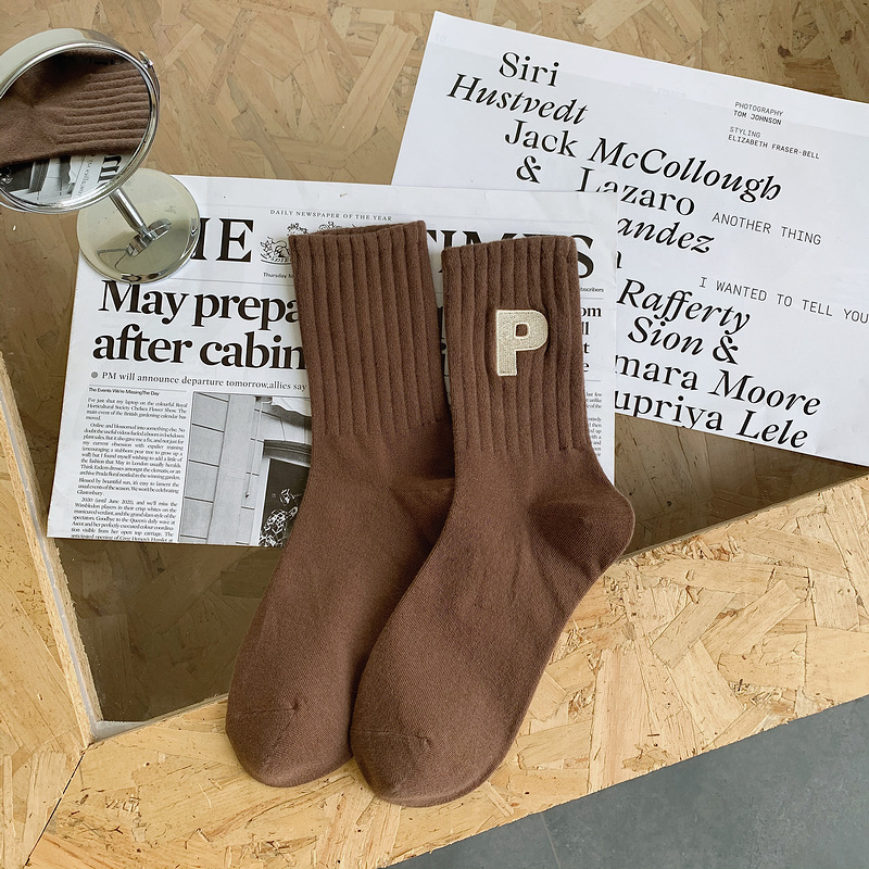 Hochwertige Baumwolle, einfarbig, P-Buchstaben, College-Stil, Herren-Sportsocken, individuelles Logo