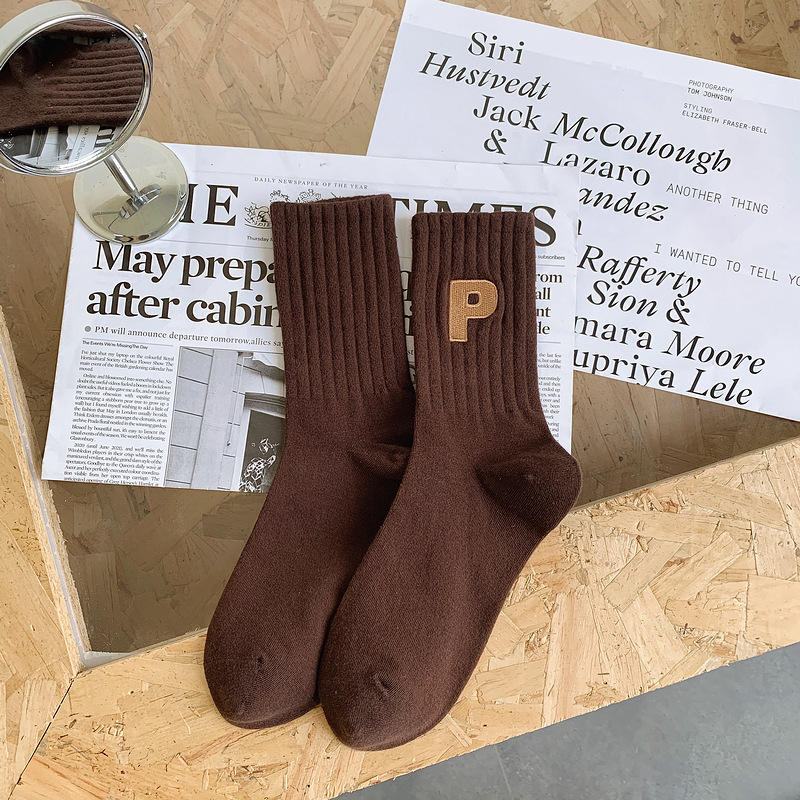 Hochwertige Baumwolle, einfarbig, P-Buchstaben, College-Stil, Herren-Sportsocken, individuelles Logo